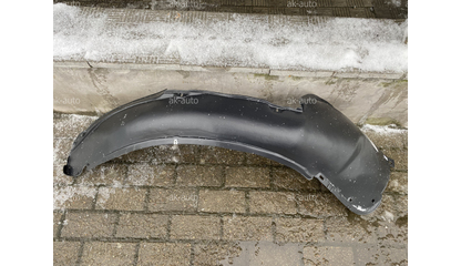 Подкрылок передний правый Audi 100 C4 TYG