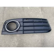 Решётка в бампер правая Audi A4 B8 дорестайлинг