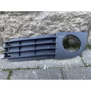 Решётка бампер передний левая Audi A6 C5 рестайлинг (закрытая)