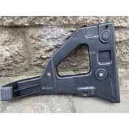 Крепление бампера переднего правое Audi A6 C6 дорестайлинг