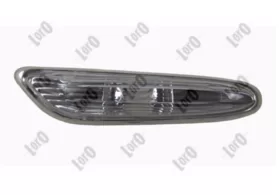 Повторитель поворота в крыло правое BMW 1 E81/E82/E87/E88 (прозрачный)