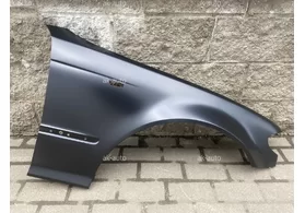Крыло переднее правое BMW 3 E46 рестайлинг (седан/универсал) Polcar