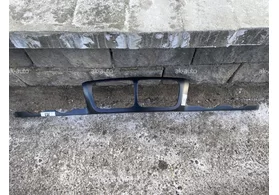 Планка под решётку радиатора BMW 5 E34