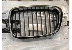 Решётка радиатора (левая часть) BMW 5 E39 рестайлинг Polcar