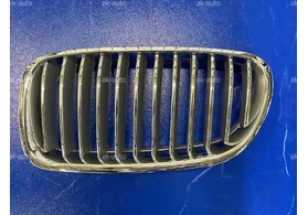 Решётка радиатора (левая часть) BMW 5 F10/F11/F07 (GT) дорестайлинг
