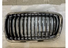 Решётка радиатора (левая часть) BMW 7 E38 рестайлинг