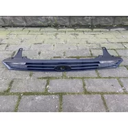 Решётка радиатора Ford Focus I дорестайлинг (USA с белыми фонарями)