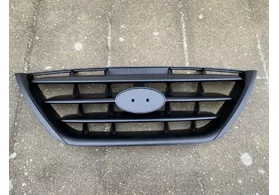 Решётка радиатора Hyundai Elantra XD рестайлинг (чёрная)