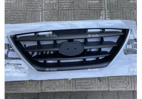 Решётка радиатора Hyundai Elantra XD рестайлинг (хром/чёрная)