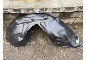 Подкрылок передний левый Jeep Grand Cherokee WK2