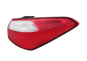 Фонарь задний внешний правый Kia Cerato III дорестайлинг