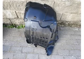 Подкрылок передний правый (передняя часть) Land Rover Range Rover Sport III дорестайлинг