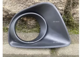 Решётка в бампер передний правая Mazda 2 II дорестайлинг