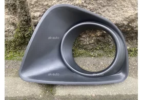 Решётка в бампер передний левая Mazda 2 II дорестайлинг