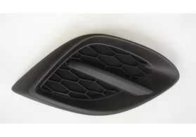 Решётка (заглушка) в бампер передний левая Mazda 2 II рестайлинг