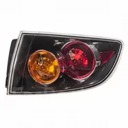 Фонарь задний правый наружный Mazda 3 BK дорестайлинг (Седан)