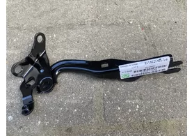 Петля капота левая Mazda 6 GG 