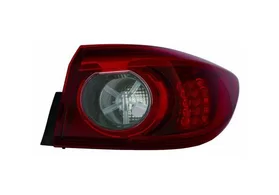 Фонарь задний внешний правый Mazda 3 BM дорестайлинг (седан) LED