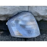 Указатель поворота передний правый Mercedes C W202 (белый)