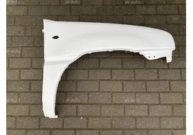 Крыло переднее правое пластиковое Nissan Terrano R20 