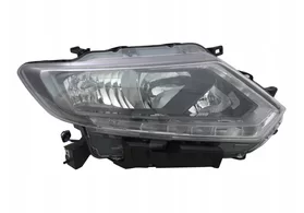 Фара передняя правая Nissan X-Trail T32 доорестайлинг
