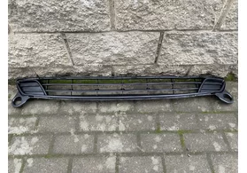 Решётка в бампер передний центральная Peugeot 301 дорестайлинг