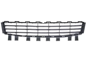 Решётка в бампер передний центральная Renault Megane II рестайлинг