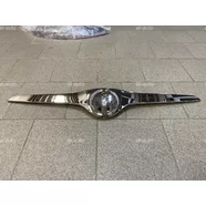 Молдинг капота Skoda Roomster 5J дорестайлинг 