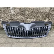Решётка радиатора Skoda Fabia II рестайлинг 