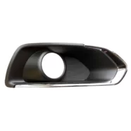 Решётка в бампер передний правая Suzuki SX4 II дорестайлинг