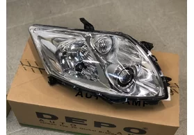 Фара передняя правая Toyota Auris E150 дорестайлинг