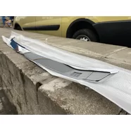 Молдинг капота Toyota Camry XV50 дорестайлинг (Russian)