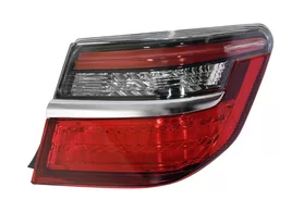 Фонарь задний правый Toyota Camry XV50 рестайлинг