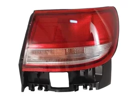 Фонарь задний правый Toyota Carina E дорестайлинг (хэтчбек)