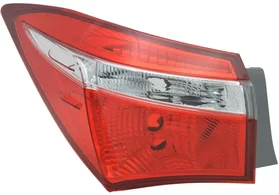 Фонарь задний внешний левый Toyota Corolla E160/E170/E180 (седан) дорестайлинг