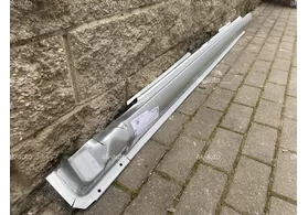 Порог левый Toyota Land Cruiser J100