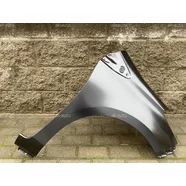 Крыло переднее правое Toyota Yaris XP130 хэтчбек