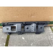 Кронштейн крепления бампера переднего правый (на крыло) Volkswagen Passat B6 TYG