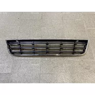 Решётка в бампер передний центральная нижняя Volkswagen Passat B6 (с хромом) Loro