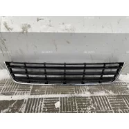 Решётка в бампер передний центральная нижняя Volkswagen Passat B6 (с хромом) Polcar