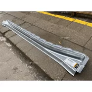 Порог правый с направляющей Volkswagen Transporter T4 (под сдвижную дверь дверь)