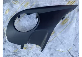 Рамка противотуманной фары в бампер передний правая Volkswagen Touareg I рестайлинг